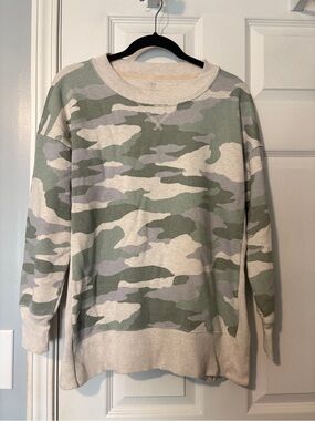 aerie Men's Crewneck Sweater - Sage Green & Cream Camo